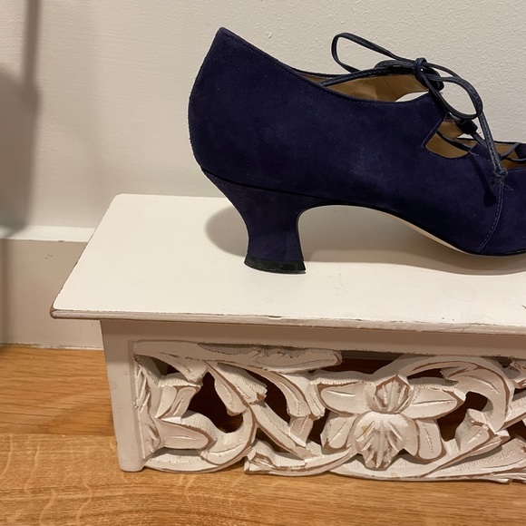 Calico woman’s Gorgeous Blue Suede lace up Shoes - Picture 6 of 9
